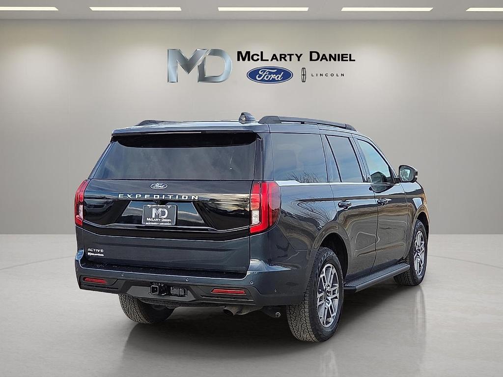 used 2025 Ford Expedition car, priced at $60,419