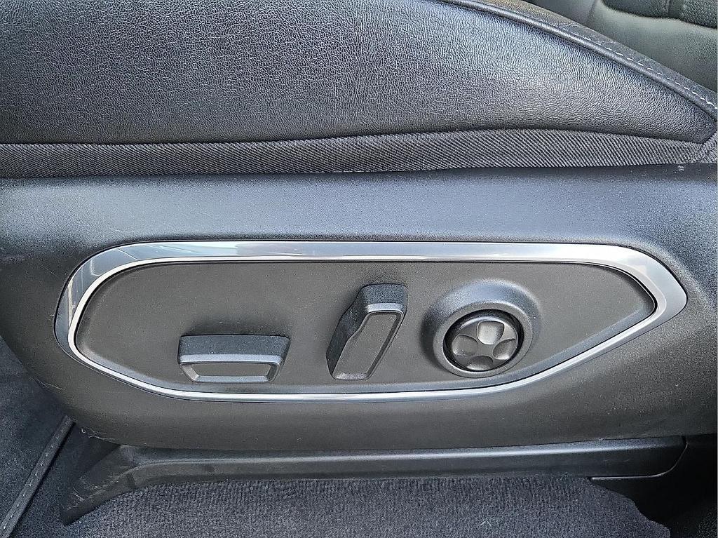 used 2024 Jeep Wagoneer car, priced at $49,395