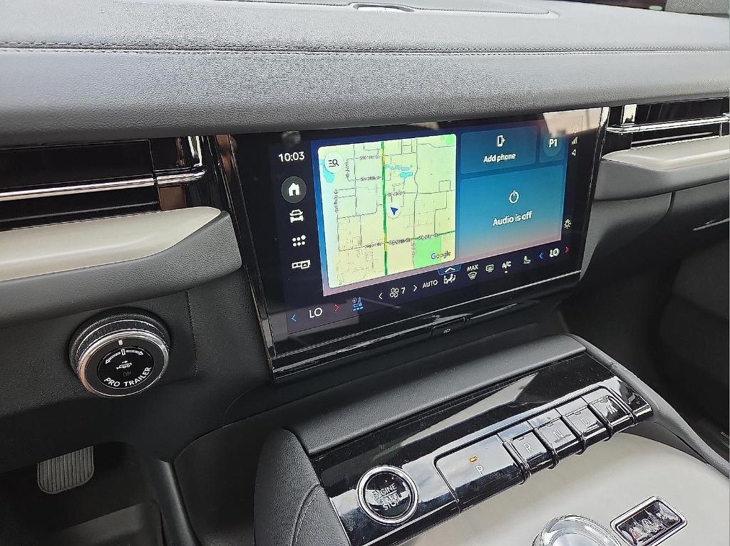 new 2025 Lincoln Navigator car, priced at $93,525