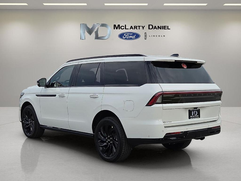 new 2025 Lincoln Navigator car, priced at $93,525