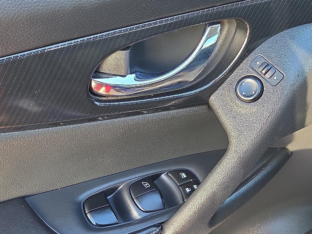 used 2019 Nissan Rogue car, priced at $11,995