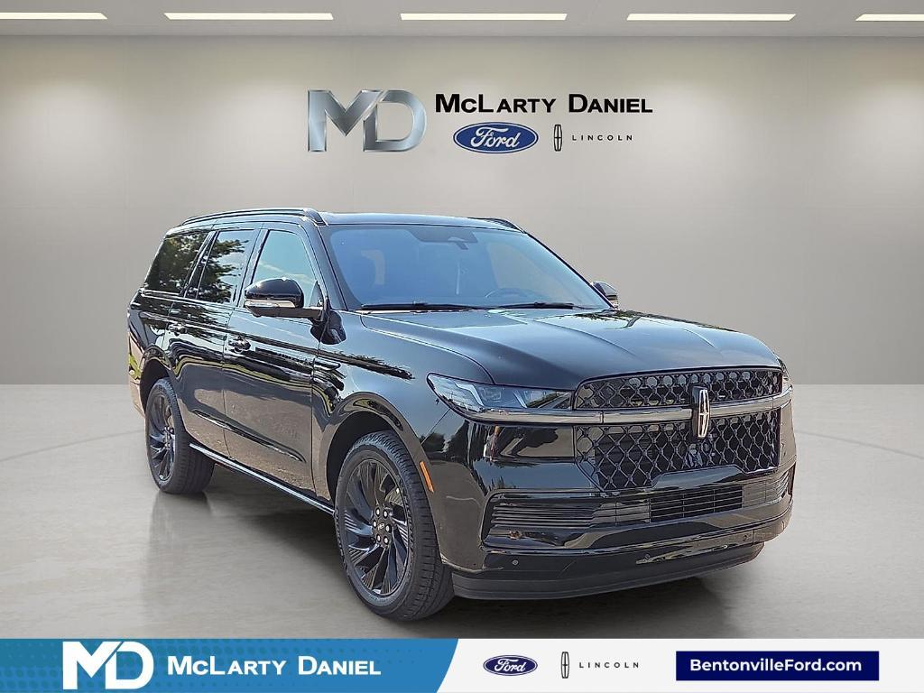 new 2025 Lincoln Navigator car, priced at $96,095