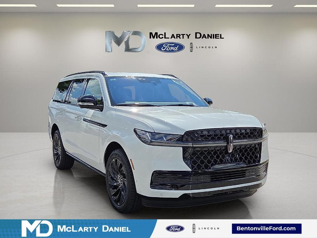 new 2025 Lincoln Navigator car, priced at $98,859