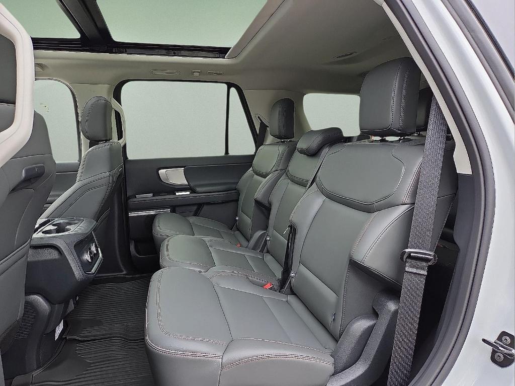 new 2025 Ford Expedition car, priced at $66,412