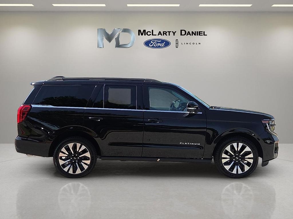 new 2027 Ford Expedition car, priced at $75,573