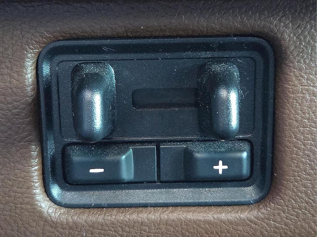 used 2024 Lincoln Navigator L car, priced at $66,997