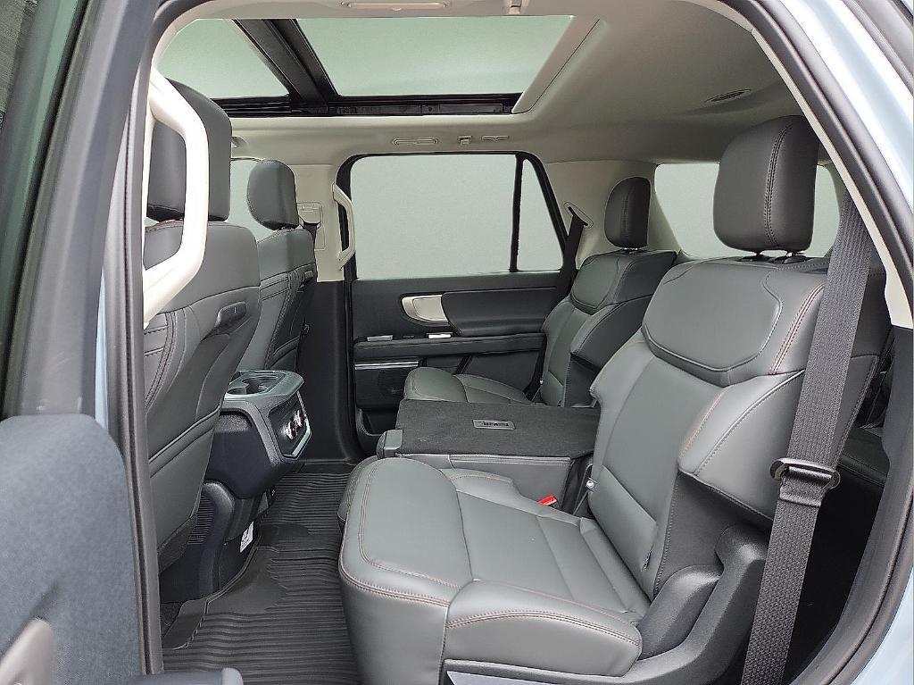 new 2025 Ford Expedition car, priced at $69,988