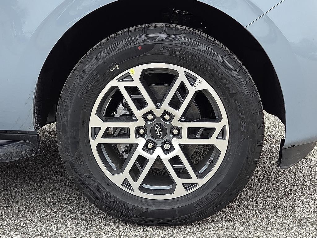 new 2025 Ford Expedition car, priced at $69,988