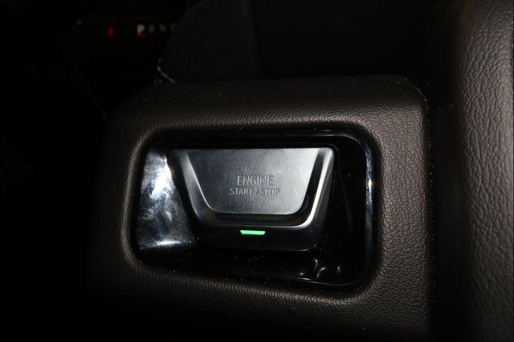 used 2025 GMC Yukon car, priced at $69,672