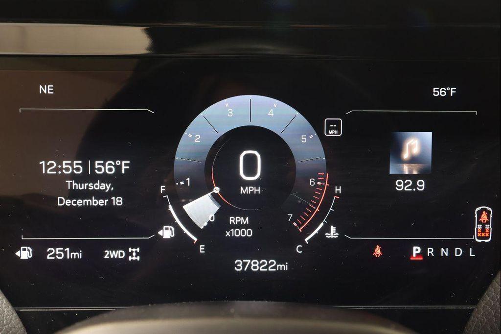 used 2025 GMC Yukon car, priced at $69,672