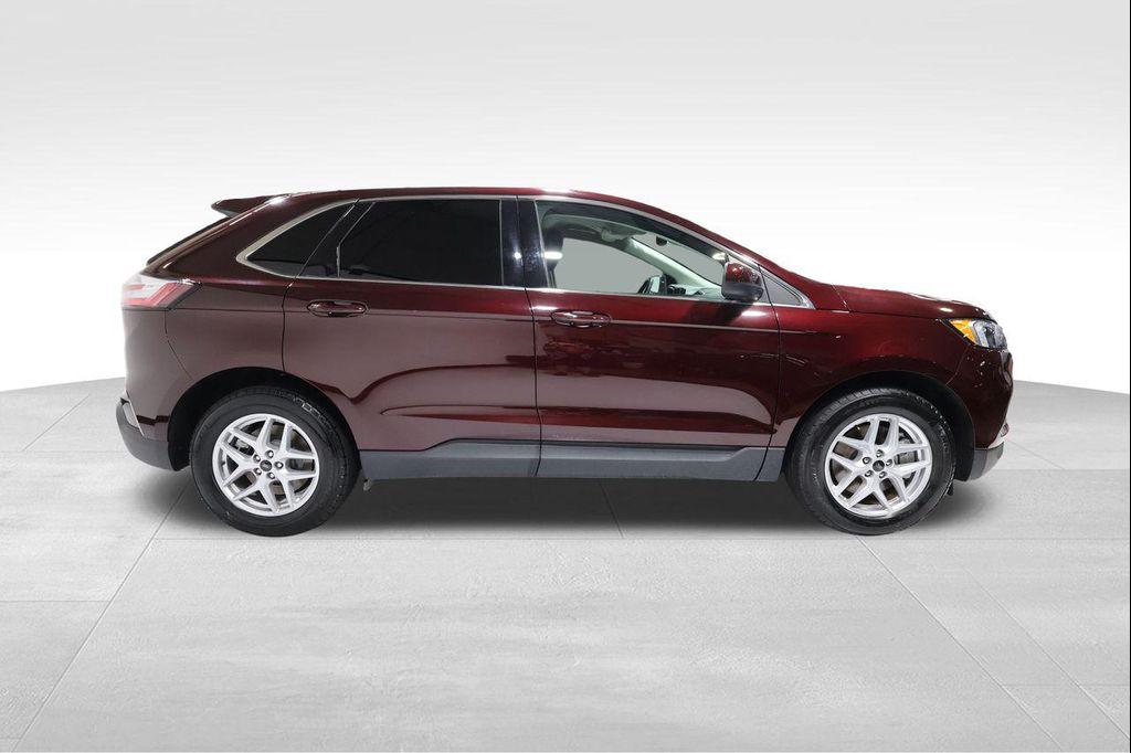 2024 Burgundy Velvet Metallic Tinted Clearcoat Ford Edge