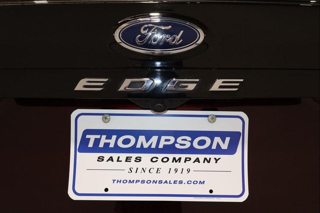 2024 Burgundy Velvet Metallic Tinted Clearcoat Ford Edge