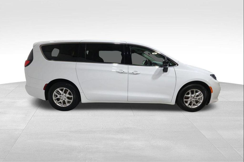used 2024 Chrysler Pacifica car, priced at $27,773
