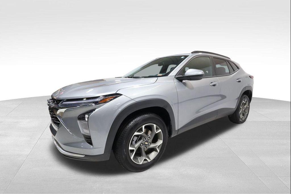 used 2025 Chevrolet Trax car, priced at $21,490