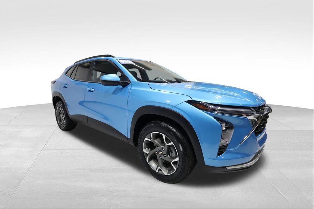 used 2025 Chevrolet Trax car, priced at $20,608