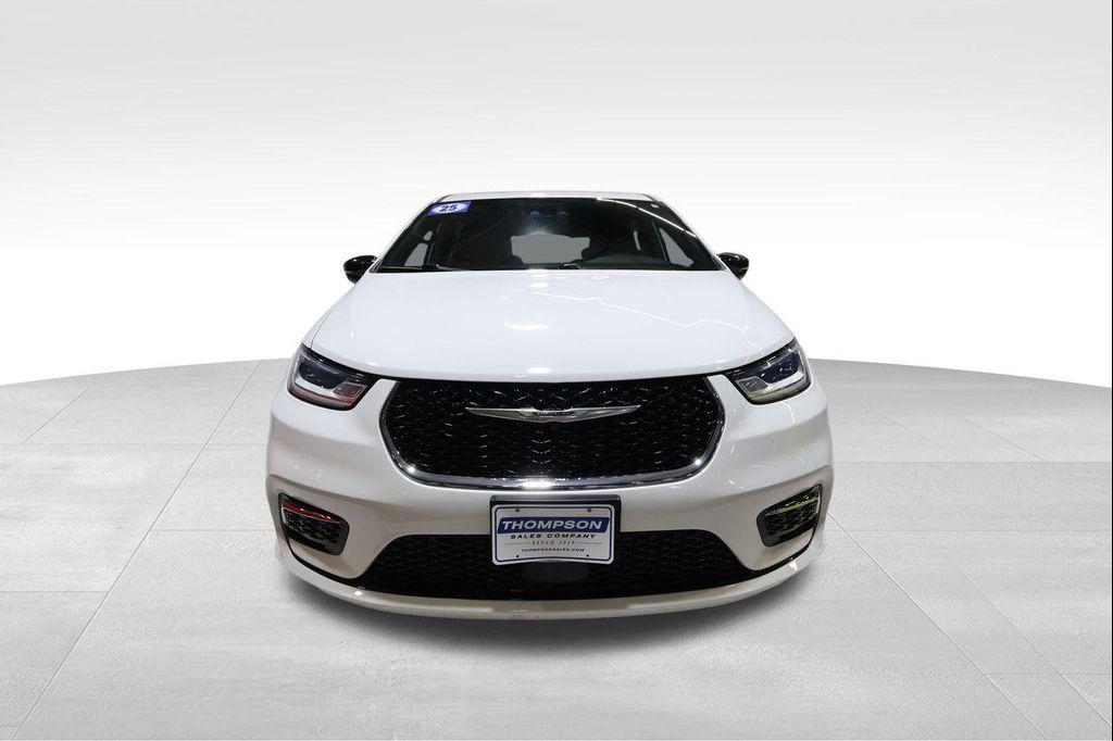 used 2025 Chrysler Pacifica car, priced at $26,899