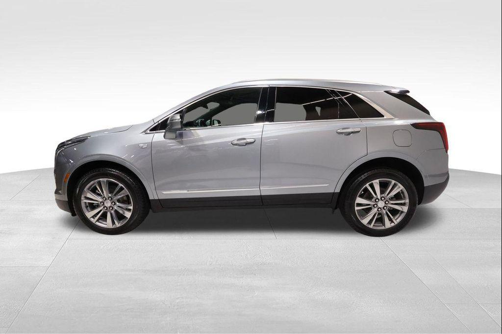 used 2025 Cadillac XT5 car, priced at $37,504