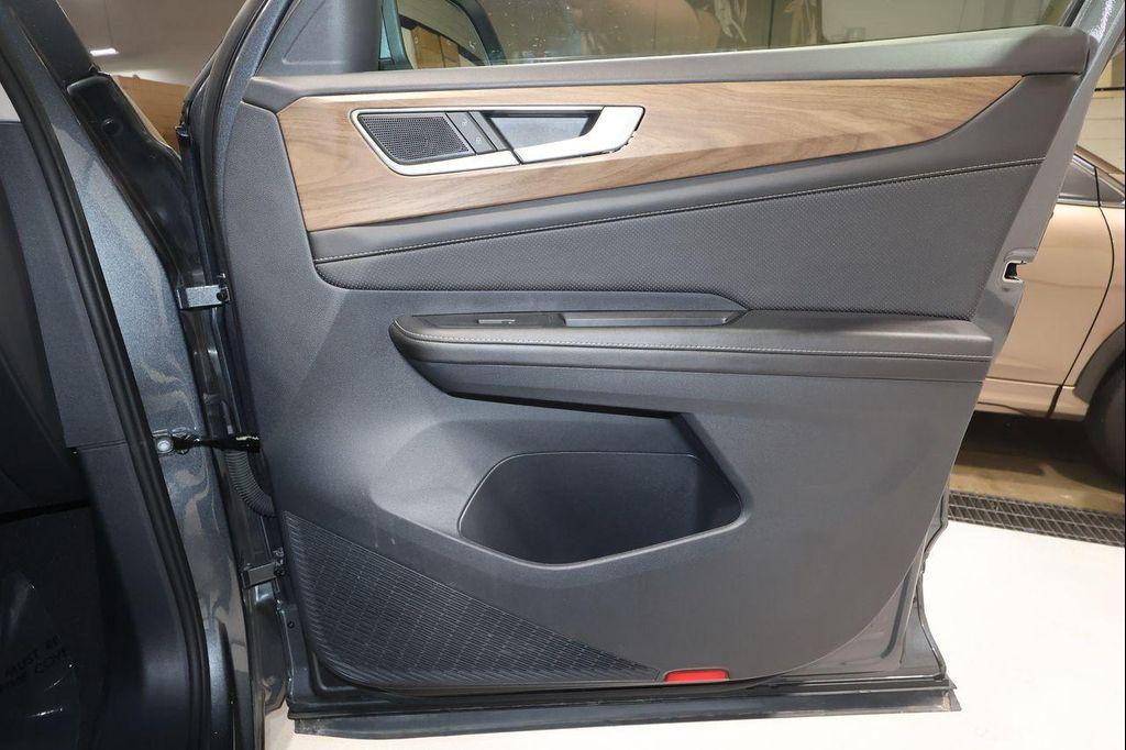 used 2025 Volkswagen Atlas car, priced at $32,498