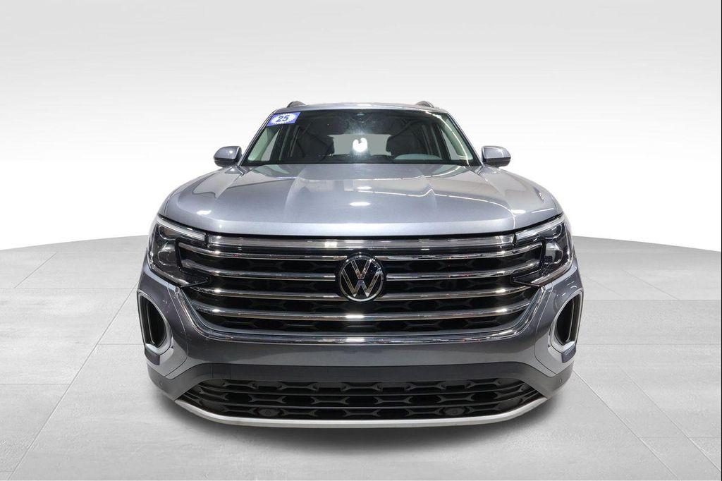 used 2025 Volkswagen Atlas car, priced at $32,498