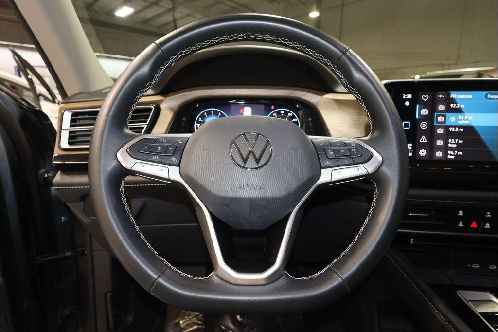 used 2025 Volkswagen Atlas car, priced at $32,498