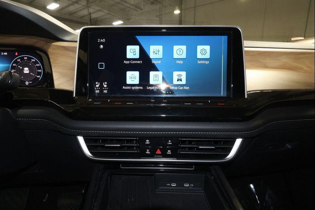 used 2025 Volkswagen Atlas car, priced at $32,498