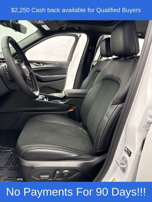 new 2025 Jeep Grand Cherokee car, priced at $40,817