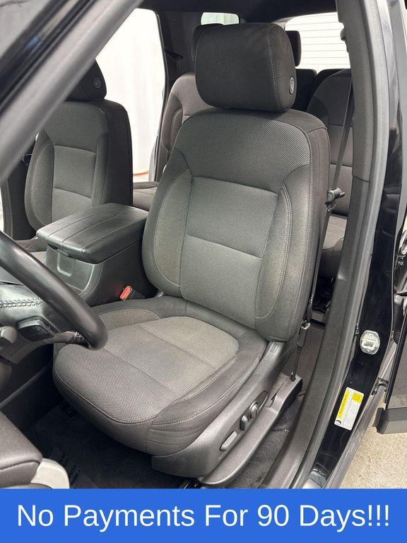 used 2022 Chevrolet Traverse car, priced at $21,998