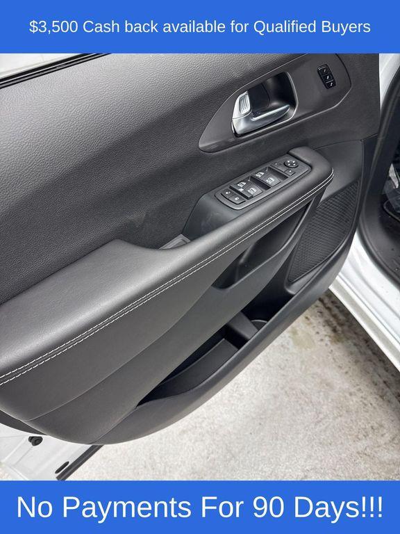 new 2026 Chrysler Pacifica car, priced at $44,685