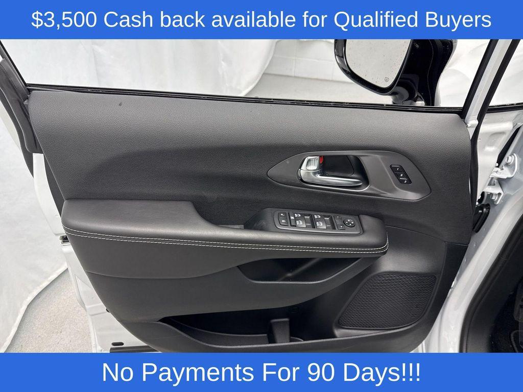new 2026 Chrysler Pacifica car, priced at $44,685