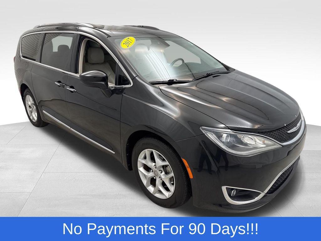 used 2017 Chrysler Pacifica car, priced at $15,498