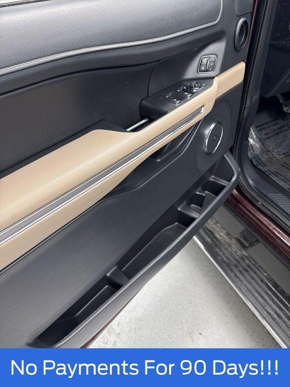 used 2024 Ford Expedition car, priced at $57,498