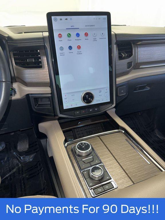 used 2024 Ford Expedition car, priced at $57,498