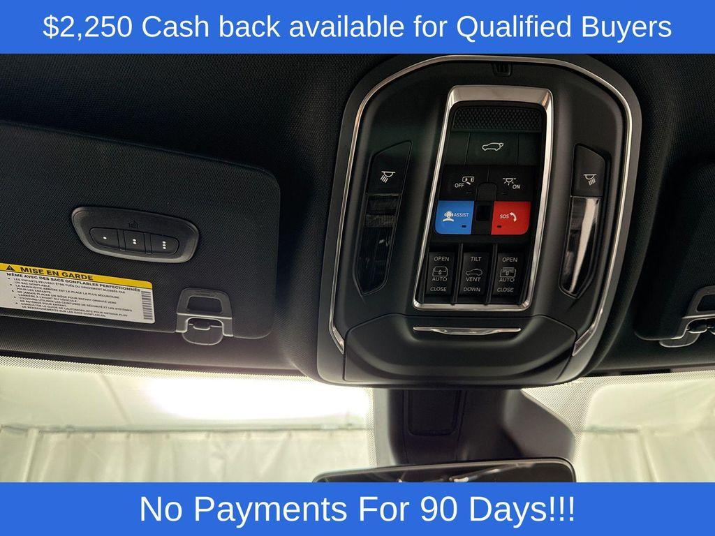 new 2025 Jeep Grand Cherokee car, priced at $47,231