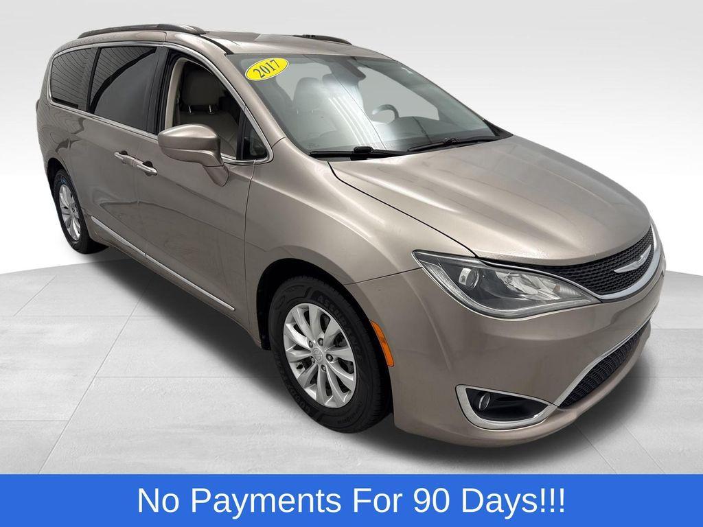 used 2017 Chrysler Pacifica car, priced at $11,998