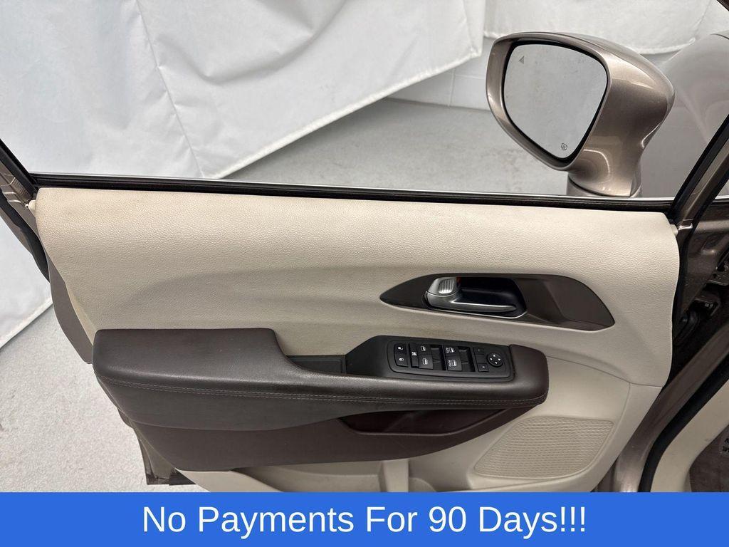 used 2017 Chrysler Pacifica car, priced at $11,998