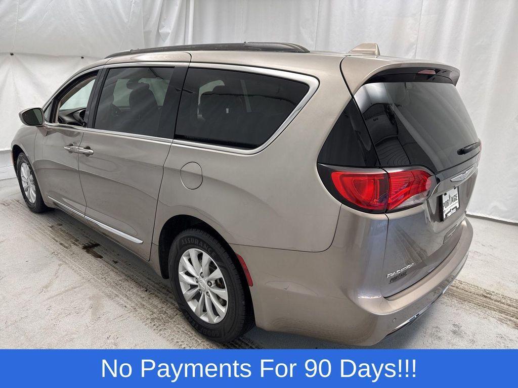 used 2017 Chrysler Pacifica car, priced at $11,998