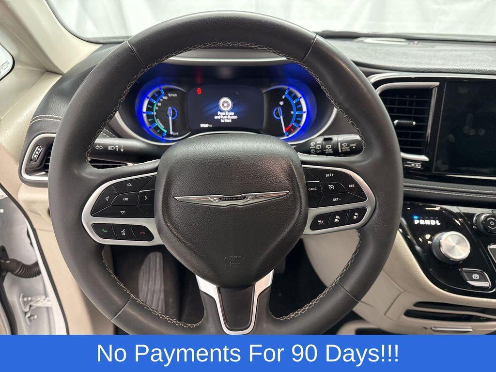 used 2022 Chrysler Pacifica Hybrid car, priced at $25,498