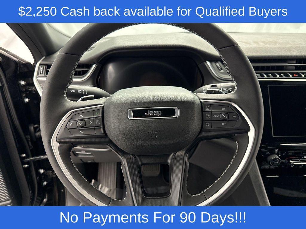 new 2025 Jeep Grand Cherokee car, priced at $42,833