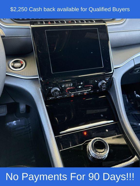 new 2025 Jeep Grand Cherokee car, priced at $42,833