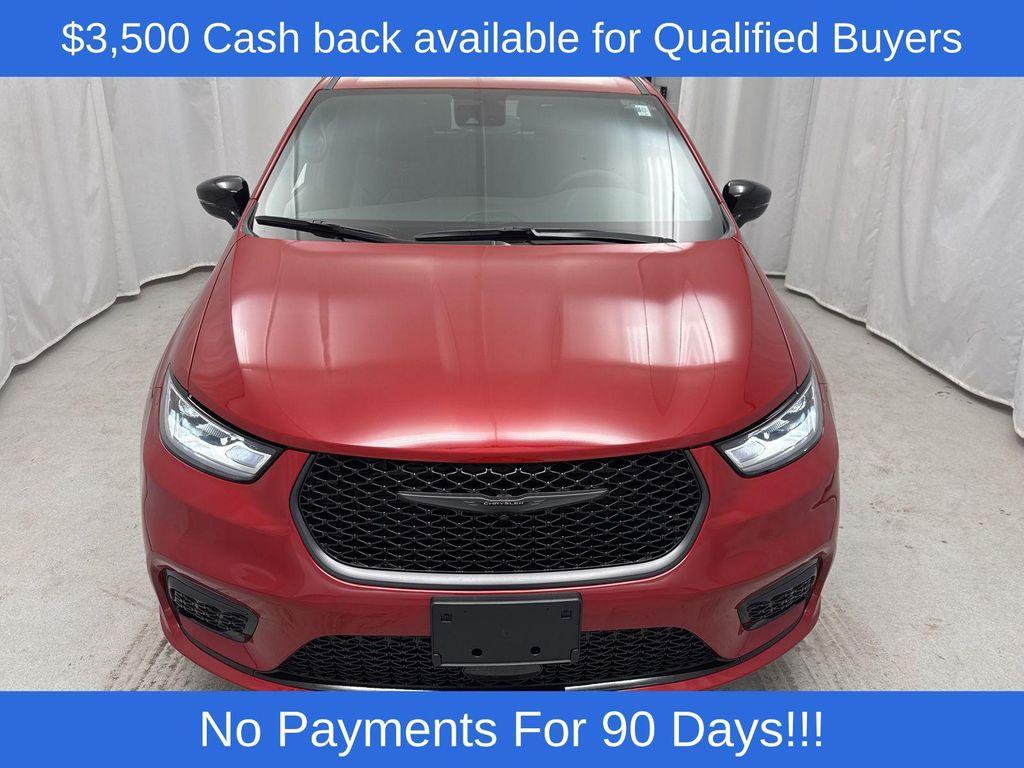 new 2026 Chrysler Pacifica car, priced at $42,121