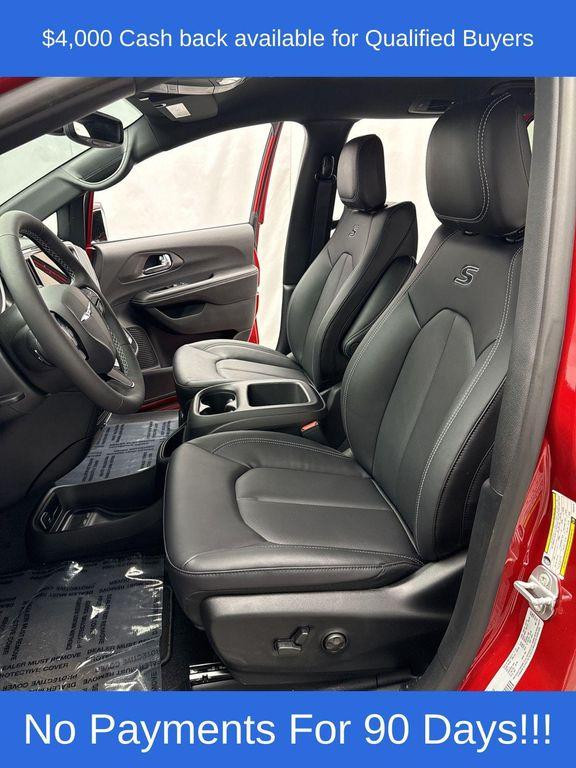 new 2026 Chrysler Pacifica car, priced at $41,621