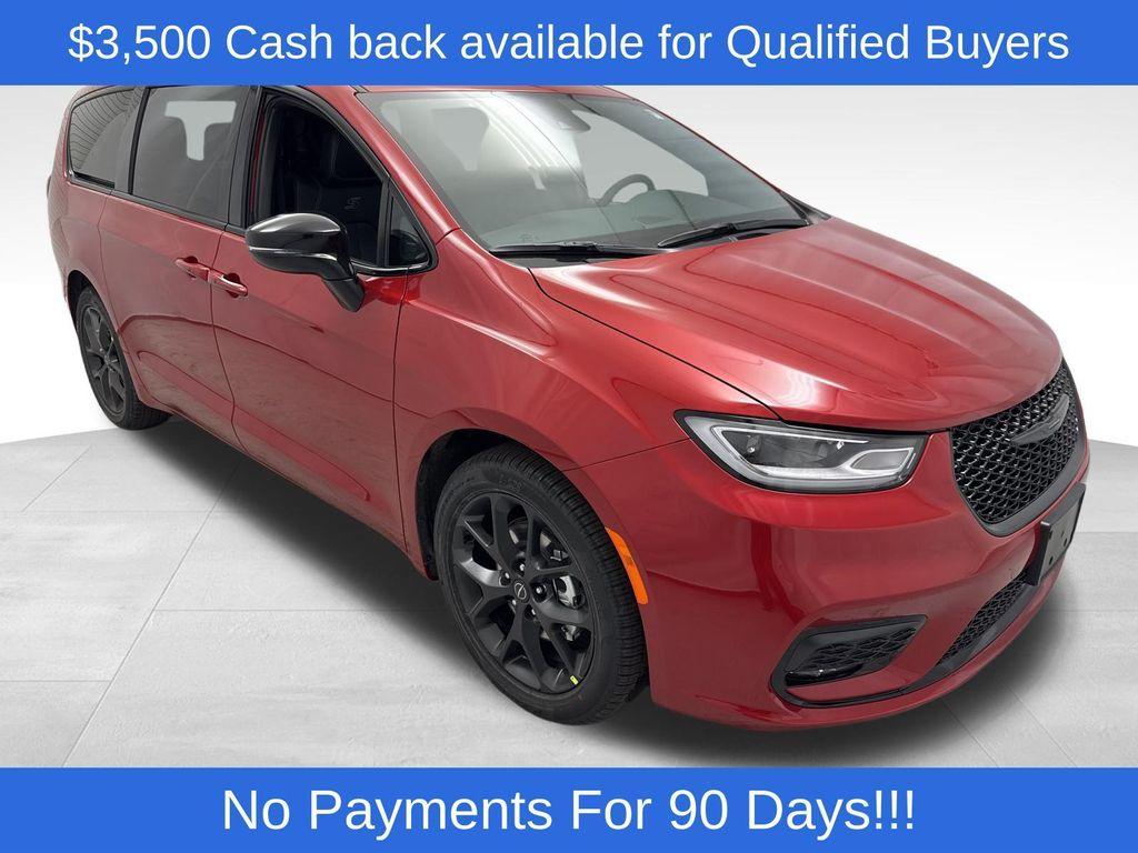 new 2026 Chrysler Pacifica car, priced at $42,121