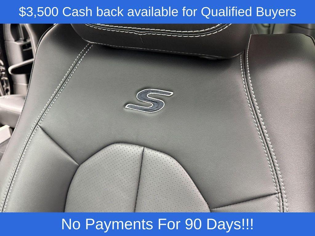 new 2026 Chrysler Pacifica car, priced at $46,014