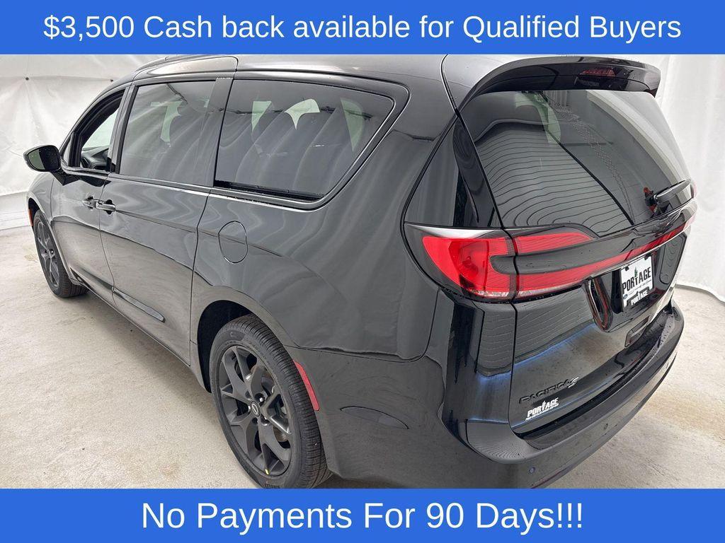 new 2026 Chrysler Pacifica car, priced at $46,014