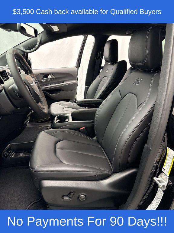 new 2026 Chrysler Pacifica car, priced at $46,014