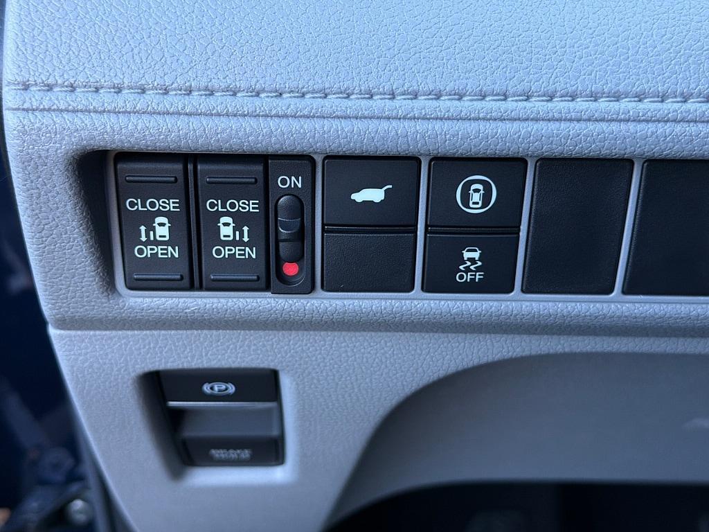 used 2023 Honda Odyssey car, priced at $36,338