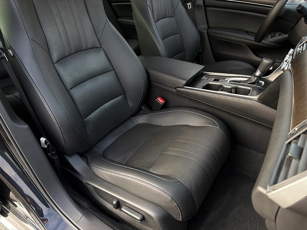 used 2022 Honda Accord car, priced at $25,724