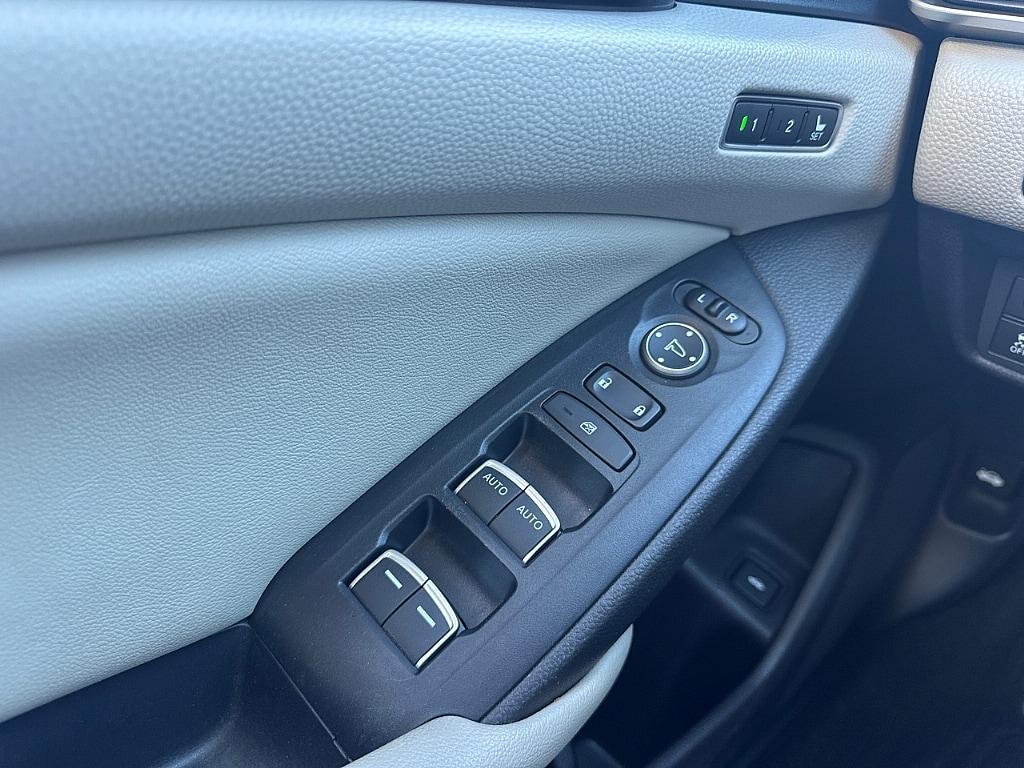 used 2019 Honda Accord Hybrid car, priced at $21,428