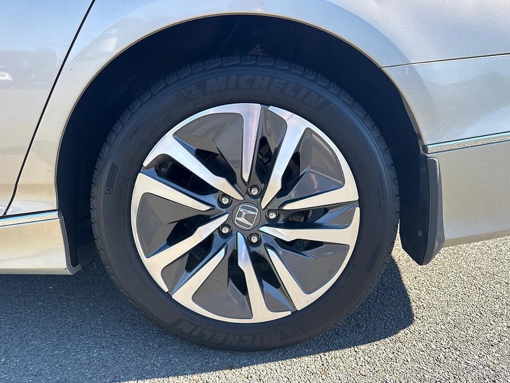 used 2019 Honda Accord Hybrid car, priced at $21,428