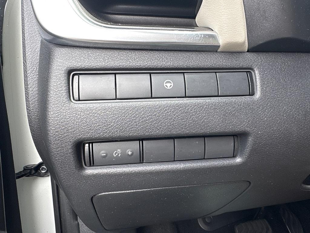used 2021 Nissan Rogue car, priced at $22,886
